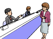 離婚調停の受付をする女性